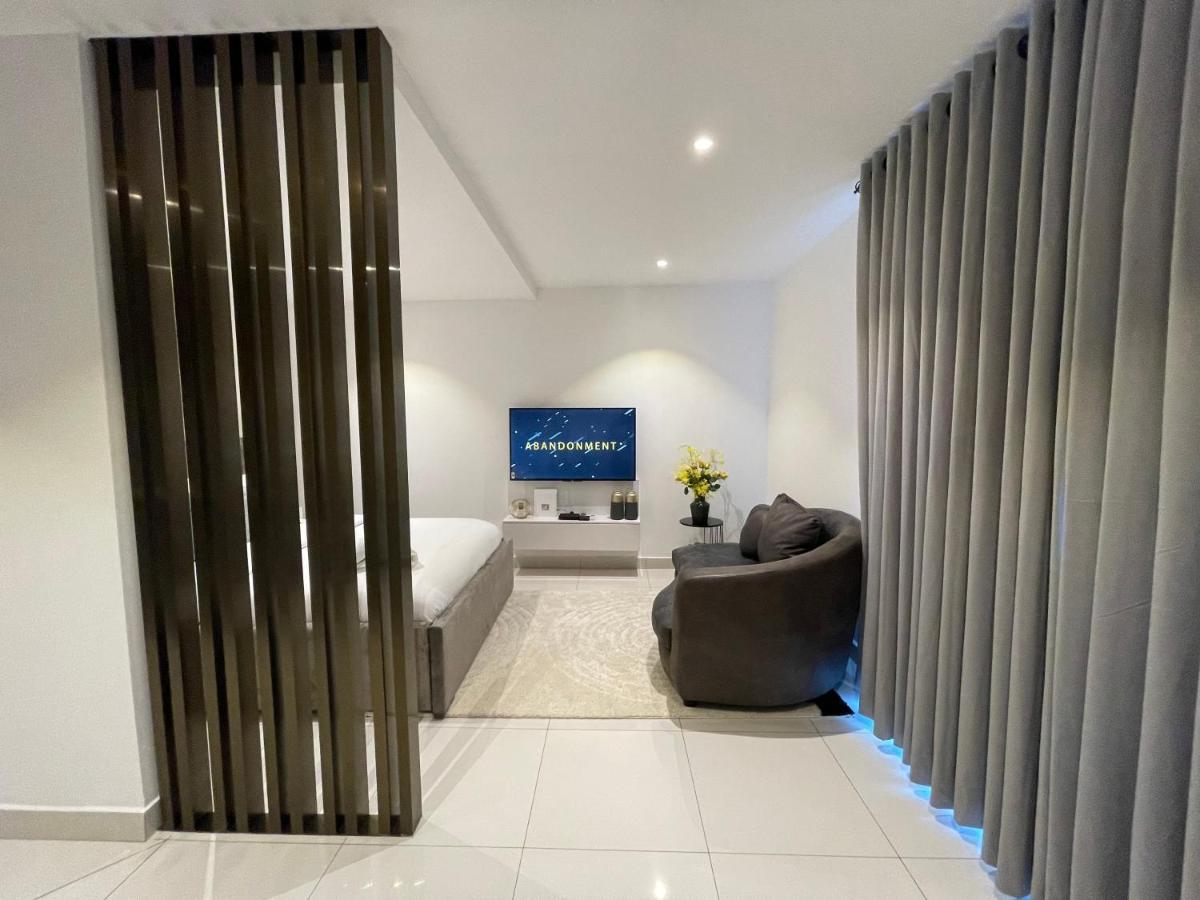 The Lennox Luxury Suites & Apartments Akra Zewnętrze zdjęcie