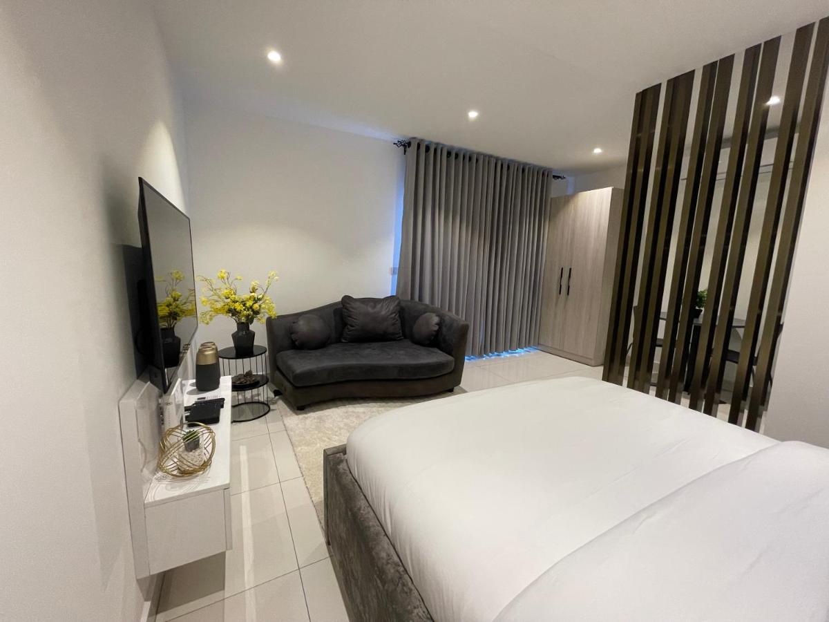 The Lennox Luxury Suites & Apartments Akra Zewnętrze zdjęcie